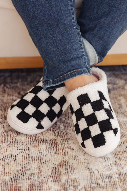 Cozy Black Checkered Print Fuzzy Slip-On Winter Slippers