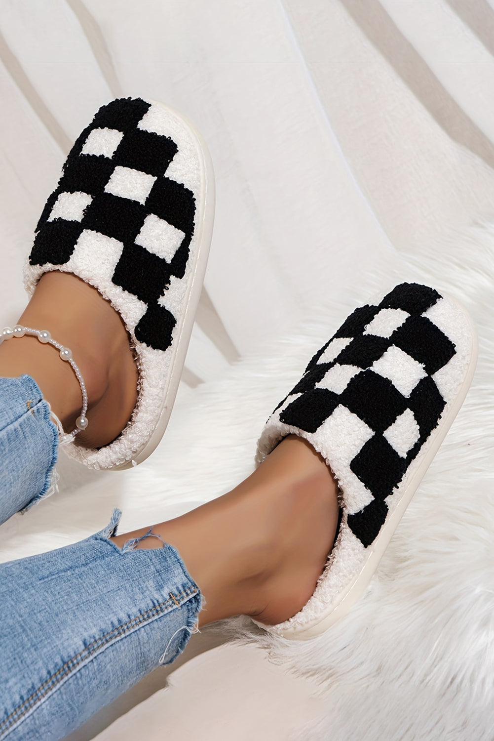 Cozy Black Checkered Print Fuzzy Slip-On Winter Slippers